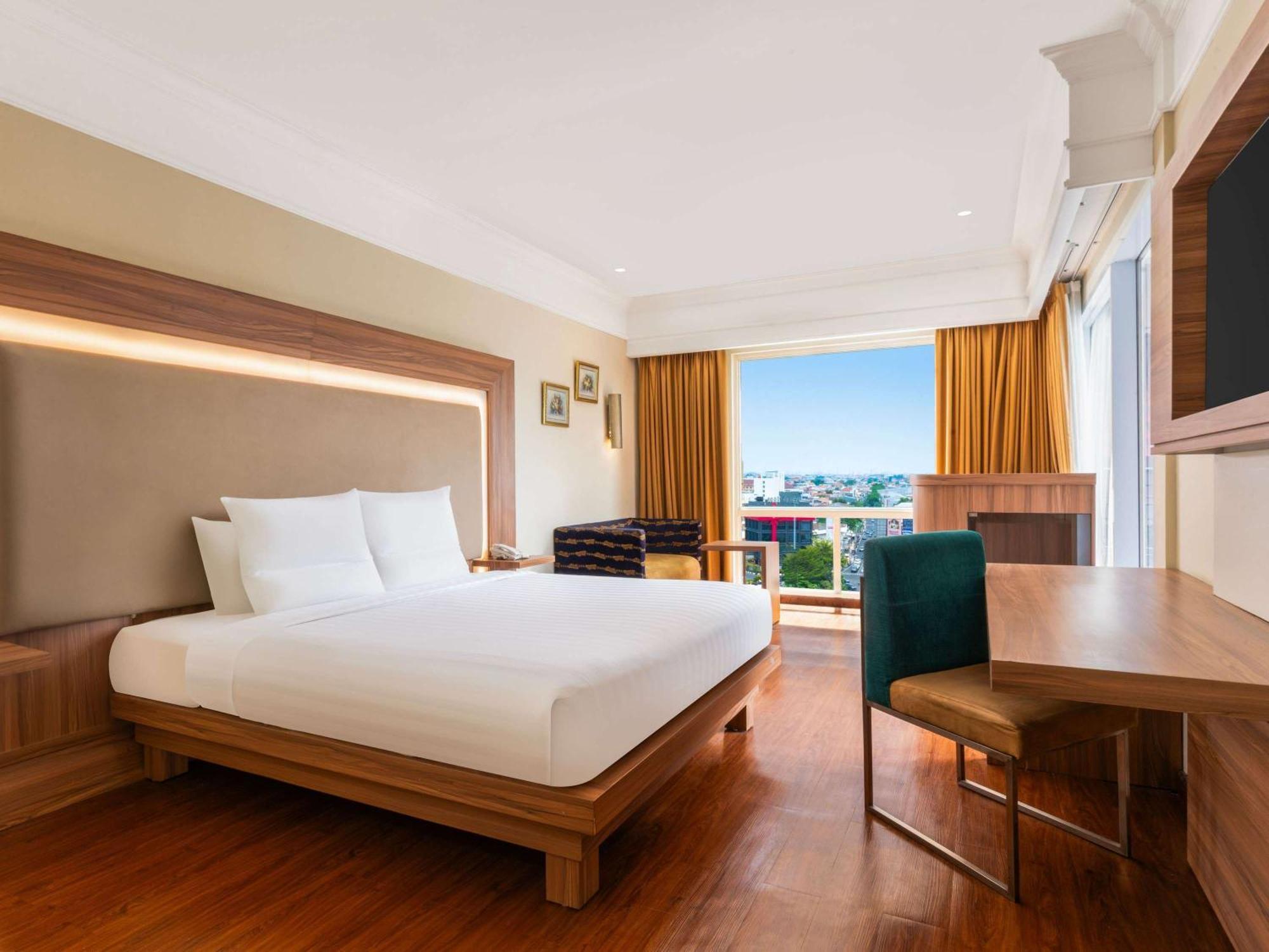 Novotel Semarang Exterior foto